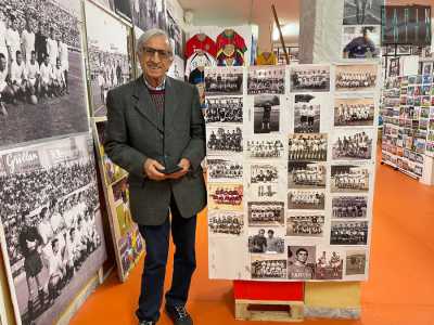 ...e Pino De Palma (dell�Ideale), centravanti delle due squadre negli anni 50